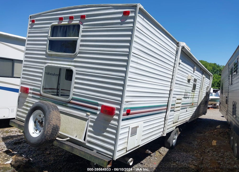 2002 TIMBERLODGE TRAVEL TRLR VIN: 5C1TK332X2P002697
