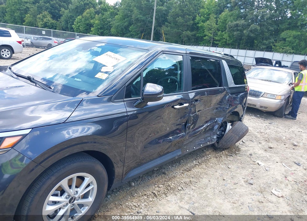 2023 KIA CARNIVAL MPV LX VIN: KNDNB4H3XP6257776