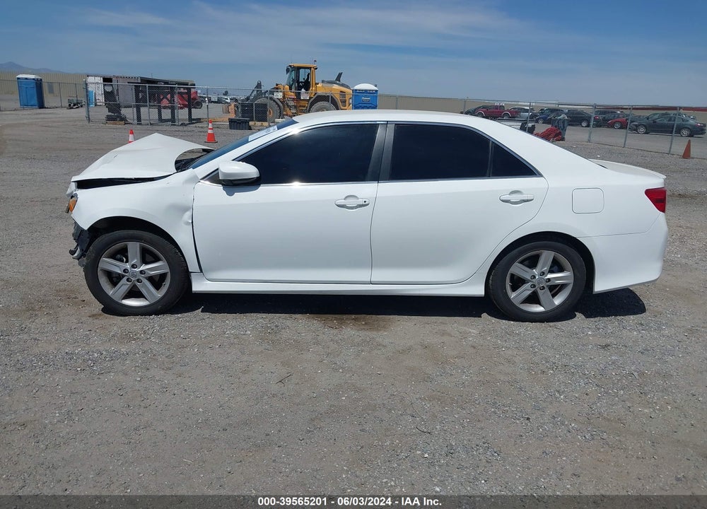 2014 TOYOTA CAMRY SE VIN: 4T1BF1FK1EU469860