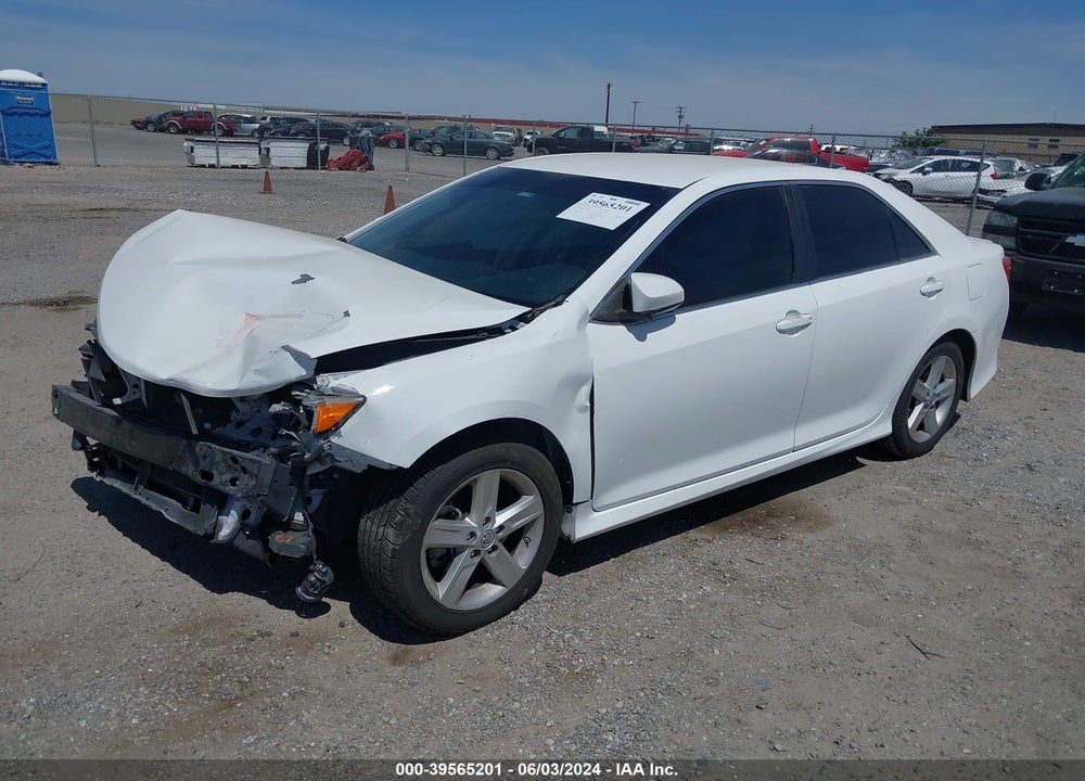 2014 TOYOTA CAMRY SE VIN: 4T1BF1FK1EU469860