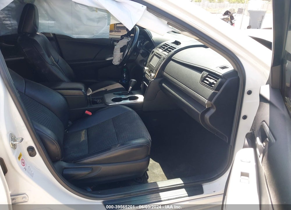 2014 TOYOTA CAMRY SE VIN: 4T1BF1FK1EU469860