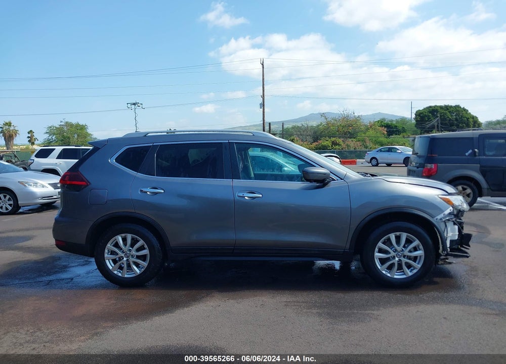 2018 NISSAN ROGUE SV VIN: 5N1AT2MT1JC745587