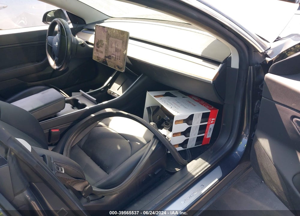 2018 TESLA MODEL 3 LONG RANGE/MID RANGE VIN: 5YJ3E1EA3JF015200