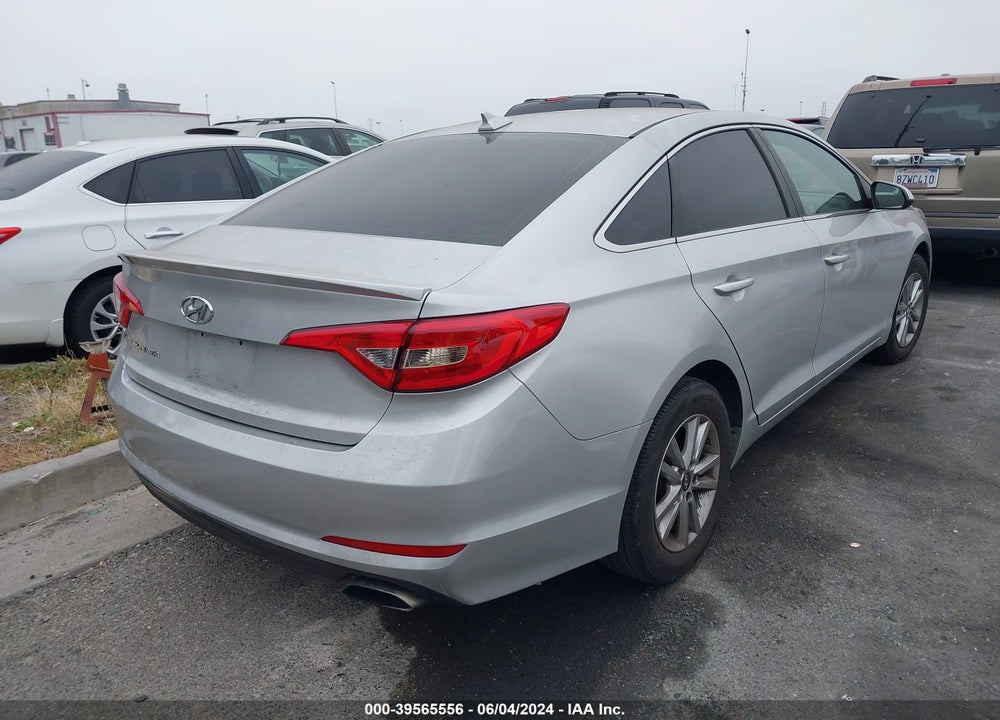 2015 HYUNDAI SONATA SE VIN: 5NPE24AF1FH167022