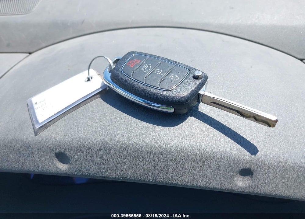 2015 HYUNDAI SONATA SE VIN: 5NPE24AF1FH167022