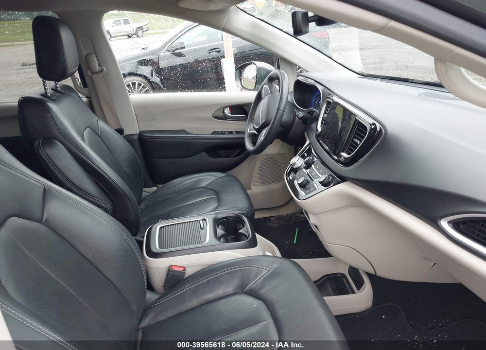 2022 CHRYSLER PACIFICA TOURING L VIN: 2C4RC1BG2NR111967