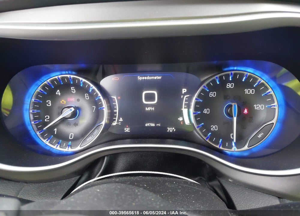 2022 CHRYSLER PACIFICA TOURING L VIN: 2C4RC1BG2NR111967