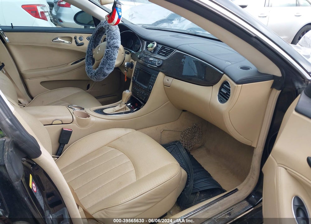 2007 MERCEDES-BENZ CLS 550 VIN: WDDDJ72X47A087865