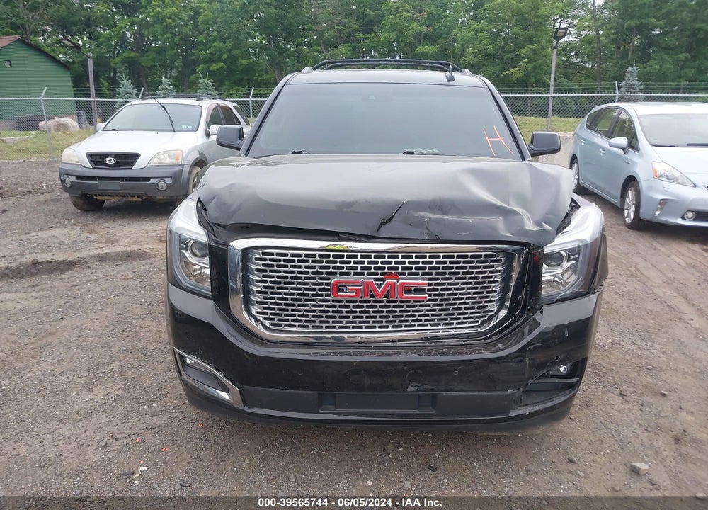 2015 GMC YUKON DENALI VIN: 1GKS2CKJXFR642812