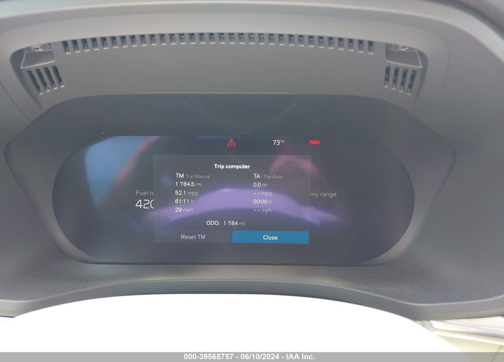 2024 VOLVO XC60 RECHARGE PLUG-IN HYBRID T8 PLUS DARK THEME VIN: YV4H60DL9R1904018