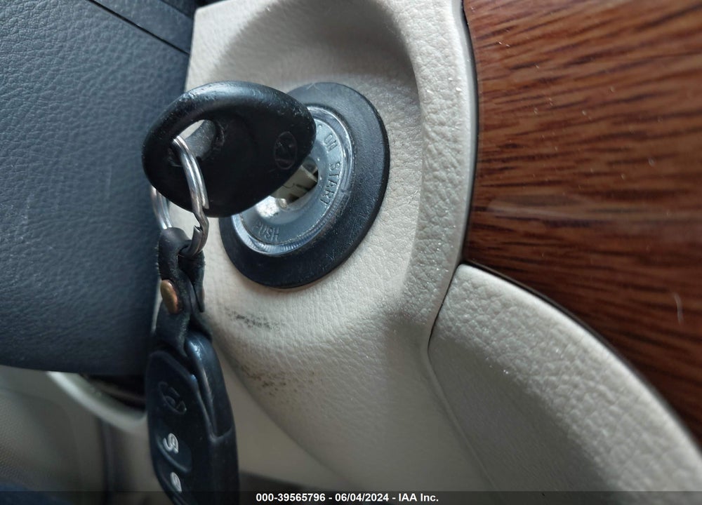 2007 HYUNDAI SANTA FE LIMITED/SE VIN: 5NMSH13E57H068156
