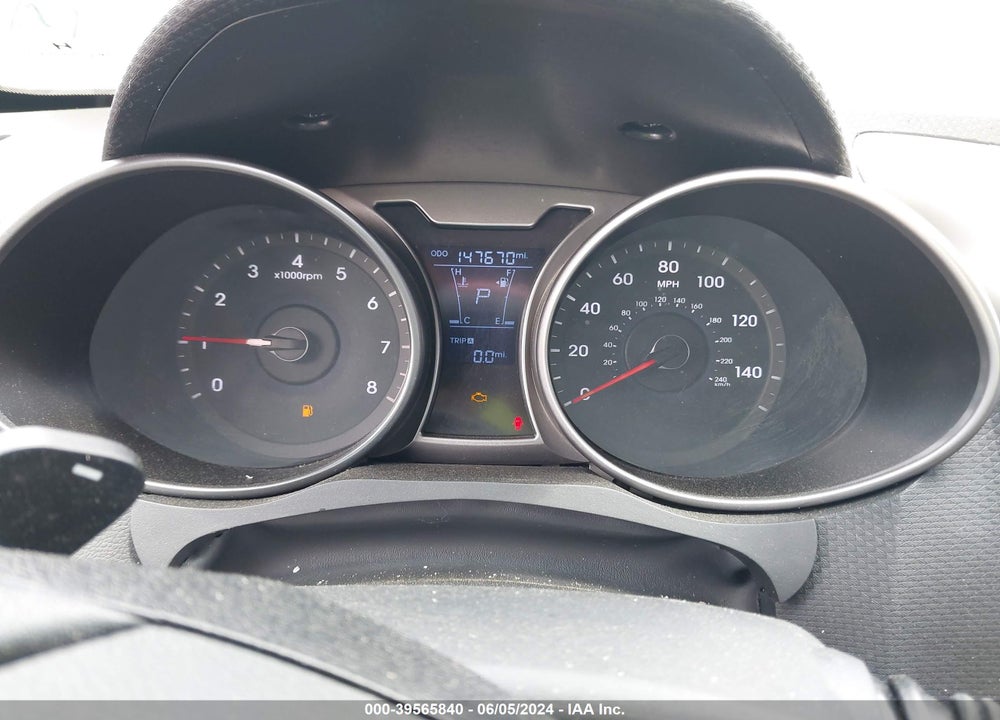 2013 HYUNDAI VELOSTER BASE W/GRAY VIN: KMHTC6AD7DU138007