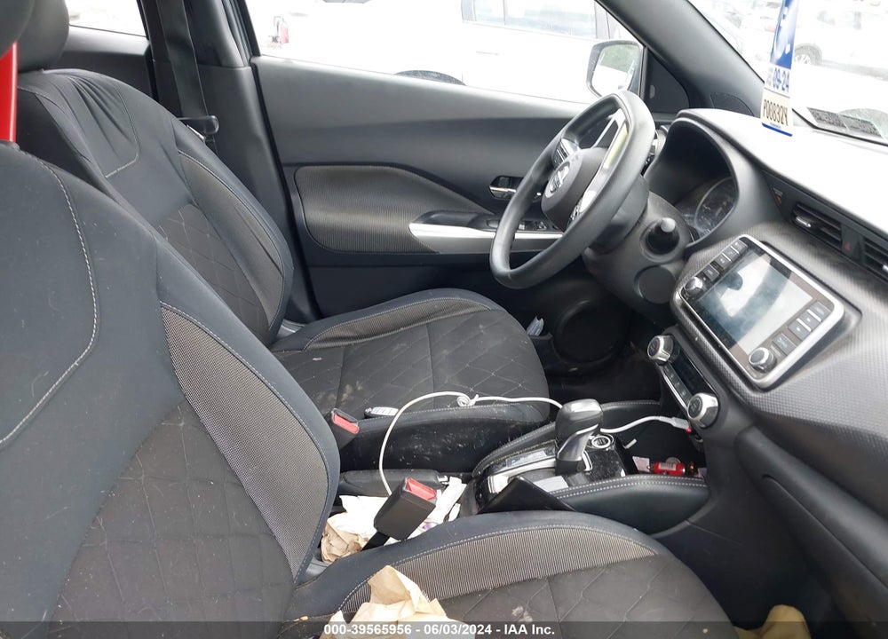 2018 NISSAN KICKS SV VIN: 3N1CP5CU7JL532907