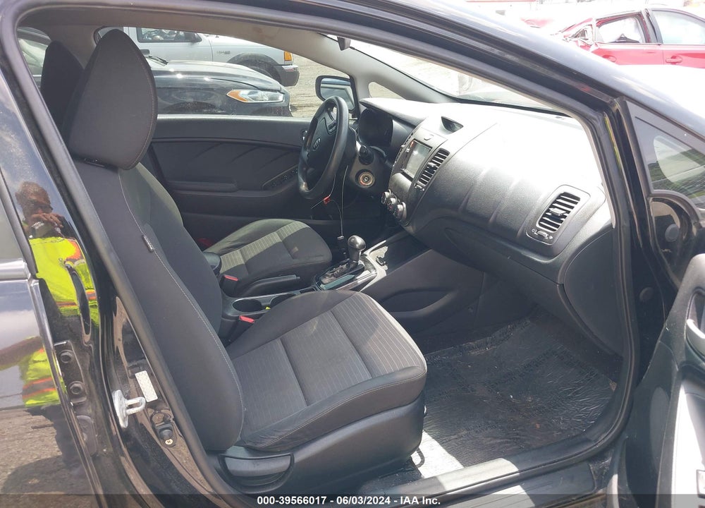 2017 KIA FORTE LX VIN: 3KPFL4A76HE010975