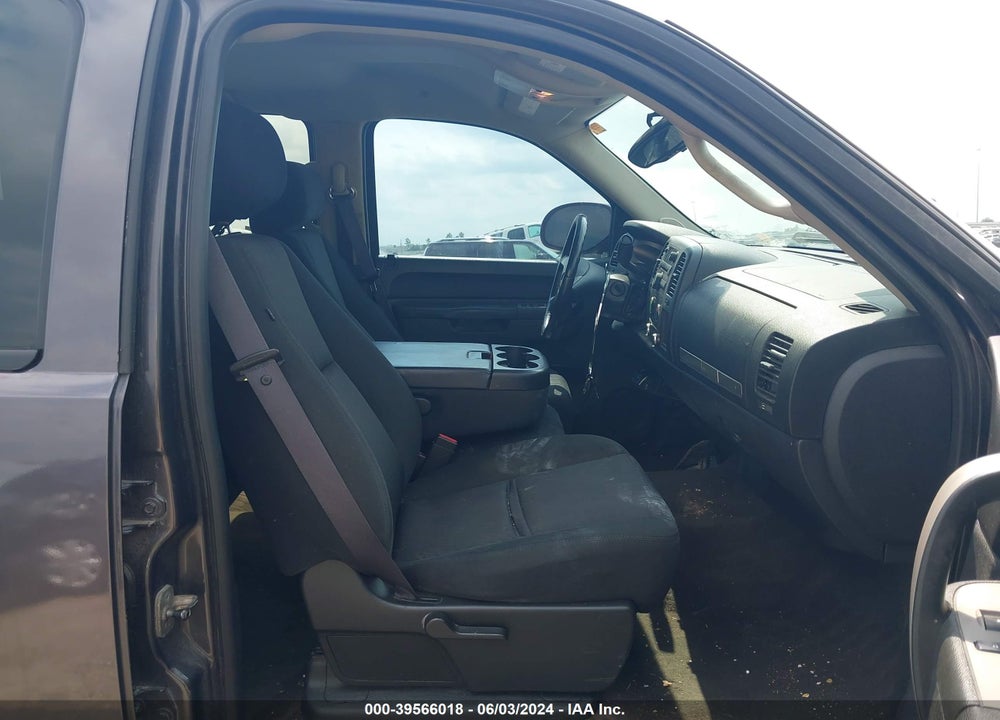 2011 CHEVROLET SILVERADO 1500 LT VIN: 3GCPCSE07BG259996