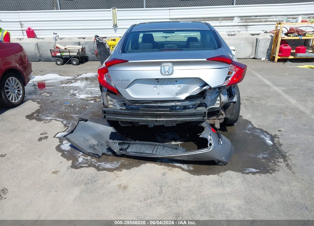 2018 HONDA CIVIC LX VIN: 2HGFC2F56JH572947