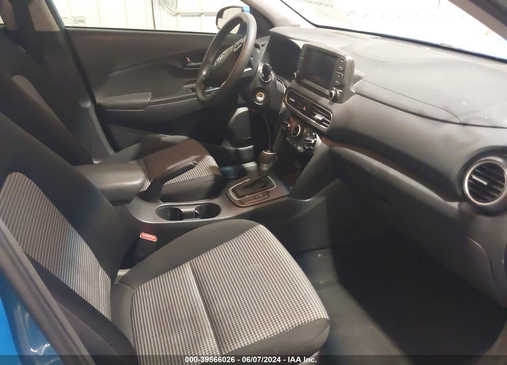 2019 HYUNDAI KONA SE VIN: KM8K12AA1KU267177