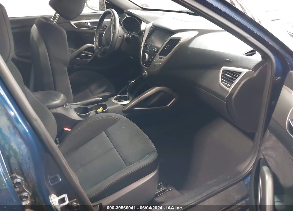 2017 HYUNDAI VELOSTER VALUE EDITION VIN: KMHTC6ADXHU319866