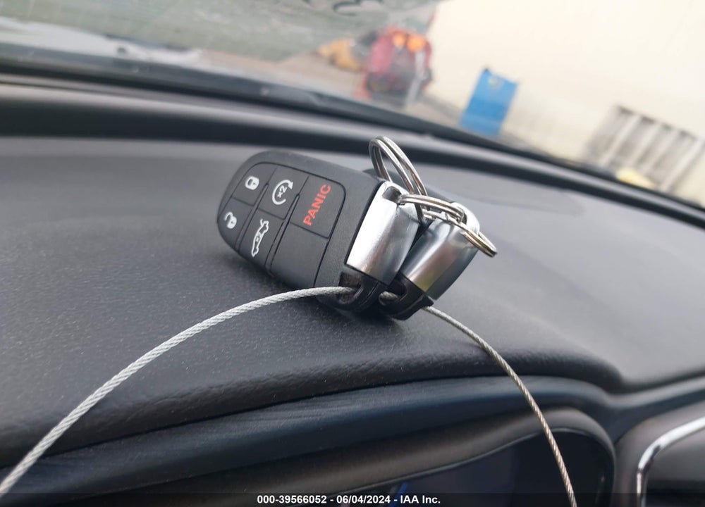 2015 CHRYSLER 200 S VIN: 1C3CCCBB2FN522178