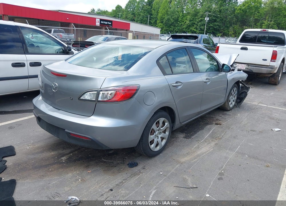 2010 MAZDA 3 I SPORT VIN: JM1BL1SF9A1302924