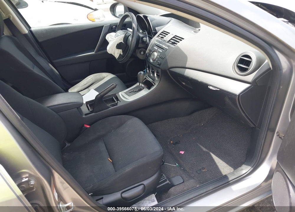 2010 MAZDA 3 I SPORT VIN: JM1BL1SF9A1302924