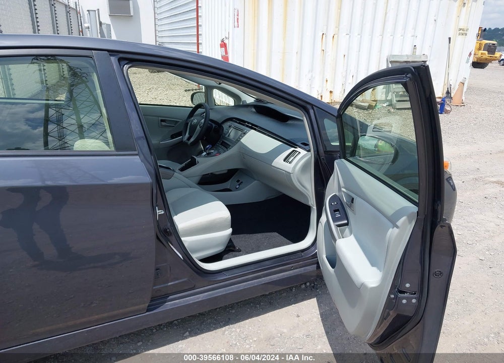 2015 TOYOTA PRIUS TWO VIN: JTDKN3DU9F1896360