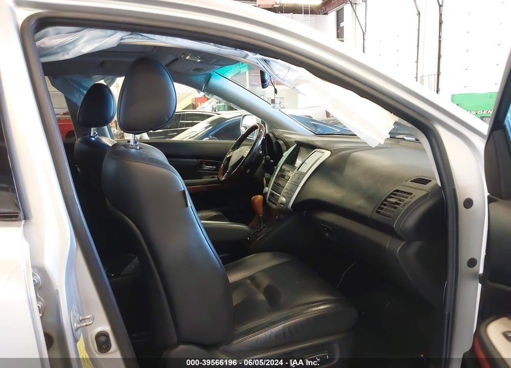 2005 LEXUS RX 330 VIN: JTJHA31U750084163