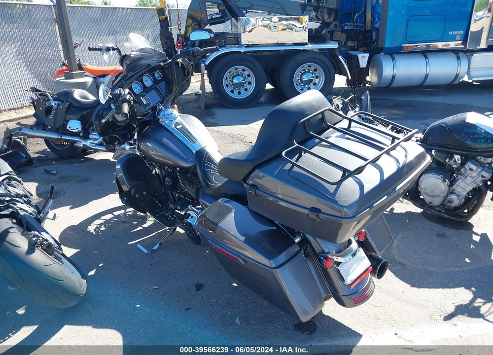 2014 HARLEY-DAVIDSON FLHXS STREET GLIDE SPECIAL VIN: 1HD1KRM11EB647281