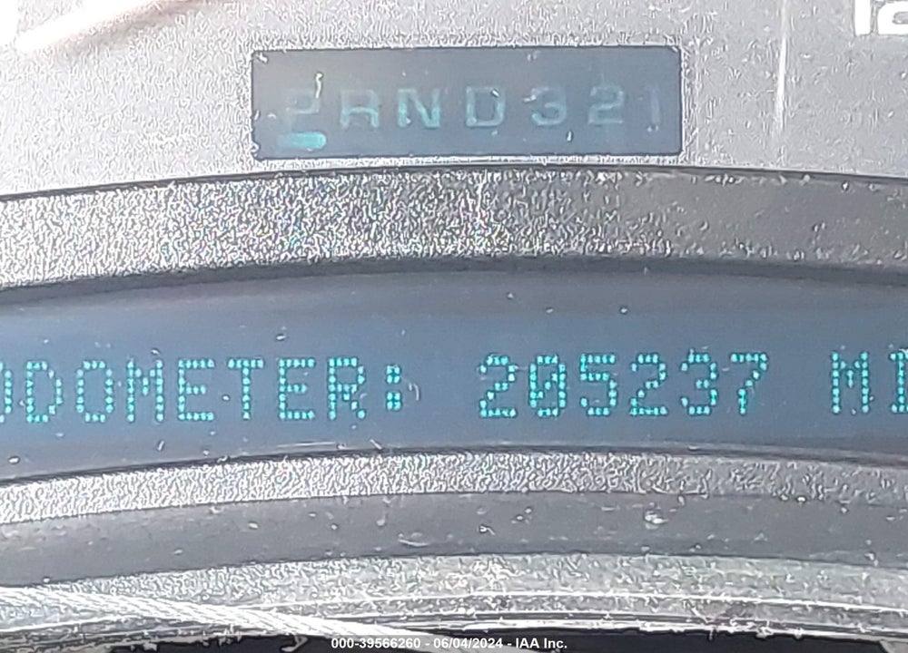 2005 CHEVROLET TAHOE LS VIN: 1GNEC13T35R218176