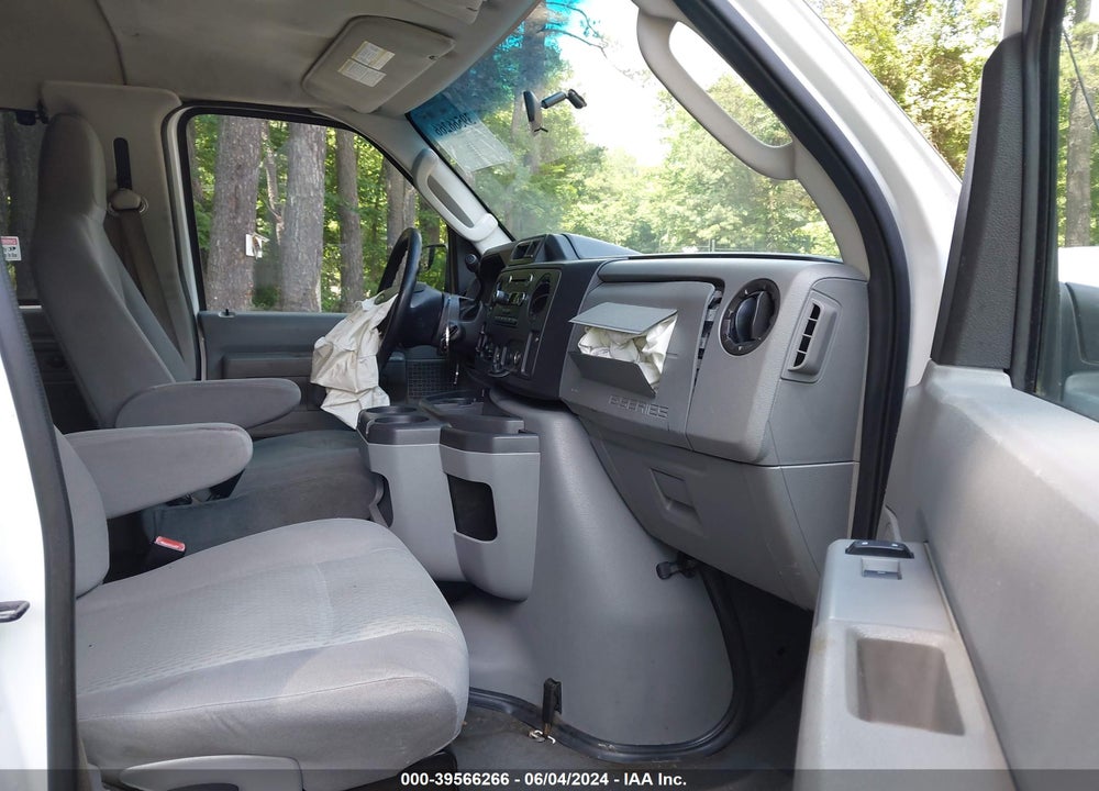 2011 FORD E-350 SUPER DUTY XLT VIN: 1FBSS3BL3BDA38348