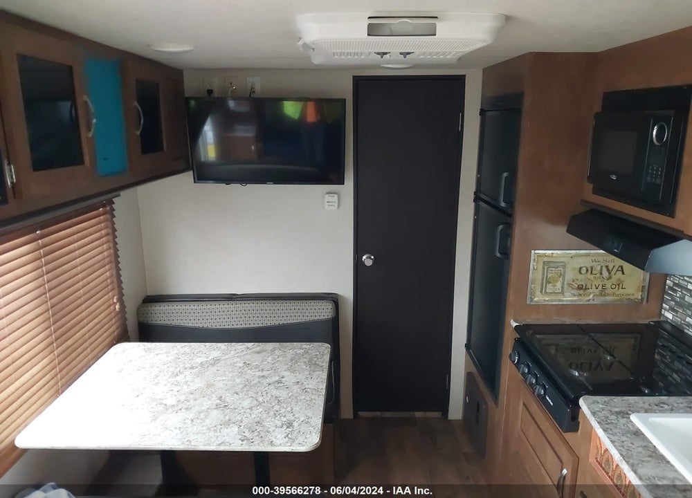 2017 FOREST RIVER OTHER VIN: 4X4TSM724H7412876