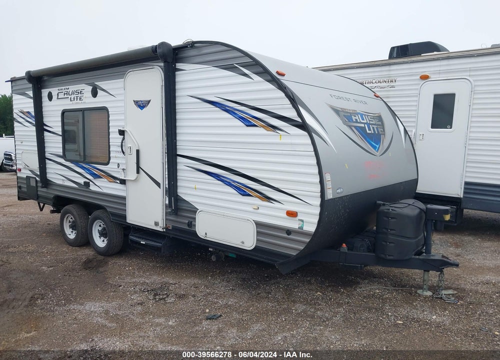 2017 FOREST RIVER OTHER VIN: 4X4TSM724H7412876