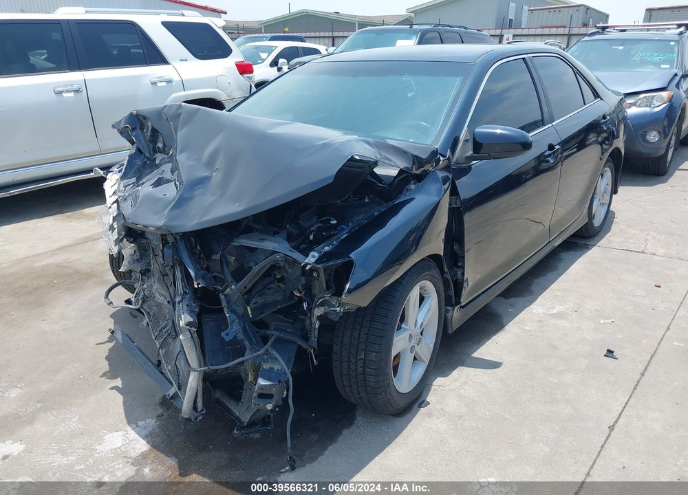 2014 TOYOTA CAMRY SE VIN: 4T1BF1FK2EU334502