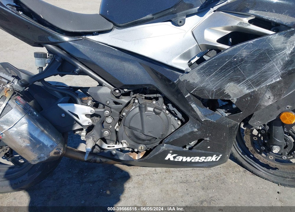 2018 KAWASAKI EX400 VIN: JKAEXKG18JDA12576