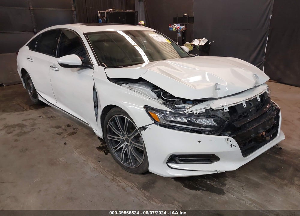 2018 HONDA ACCORD TOURING VIN: 1HGCV1F92JA119451