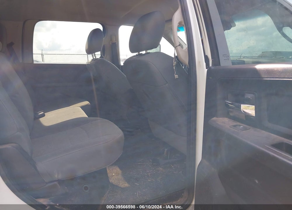 2016 RAM 3500 TRADESMAN VIN: 3C63RRGL4GG105239