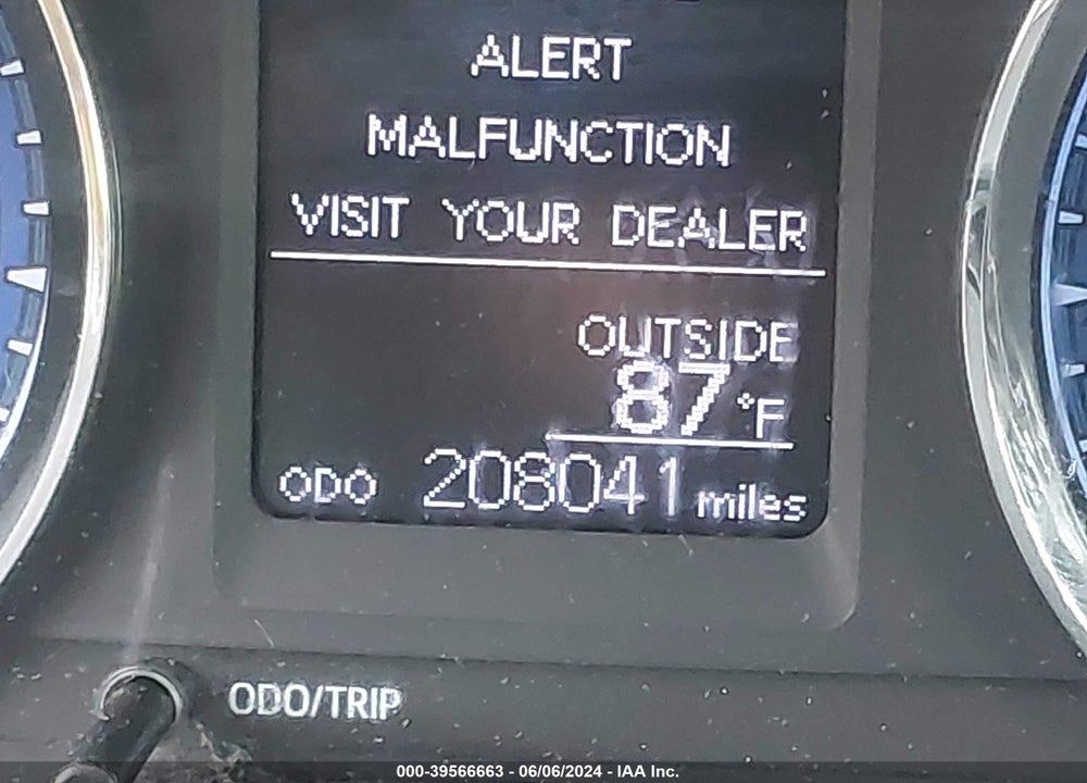 2017 TOYOTA COROLLA LE VIN: 5YFBURHE2HP616401