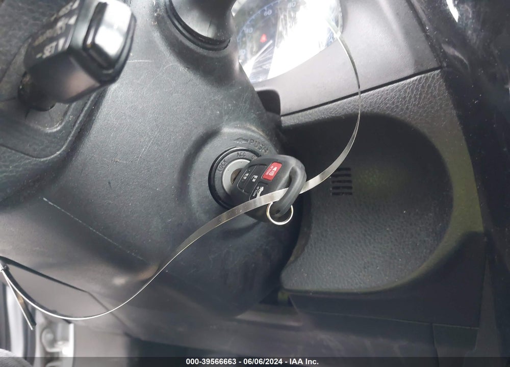 2017 TOYOTA COROLLA LE VIN: 5YFBURHE2HP616401