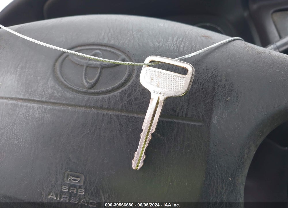 1993 TOYOTA COROLLA VIN: 1NXAE04E2PZ043605