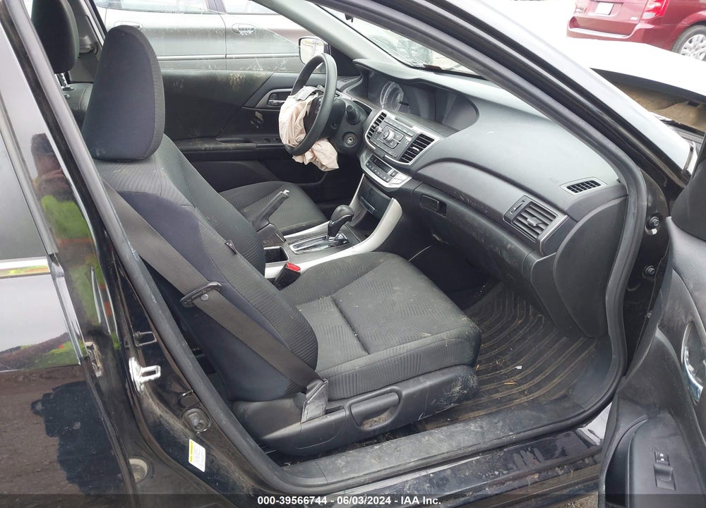 2015 HONDA ACCORD LX VIN: 1HGCR2F30FA257681