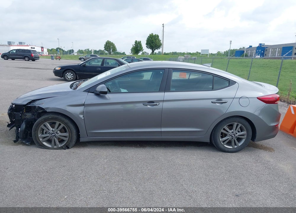 2018 HYUNDAI ELANTRA SEL VIN: 5NPD84LF6JH249425