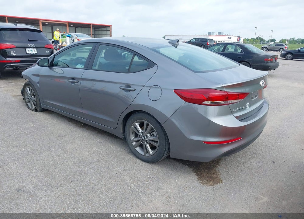 2018 HYUNDAI ELANTRA SEL VIN: 5NPD84LF6JH249425