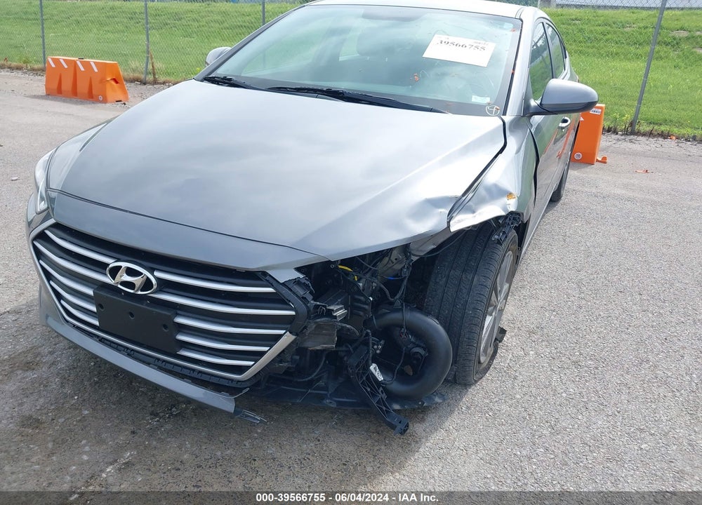 2018 HYUNDAI ELANTRA SEL VIN: 5NPD84LF6JH249425