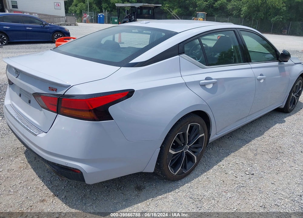 2023 NISSAN ALTIMA SR FWD VIN: 1N4BL4CV5PN338821