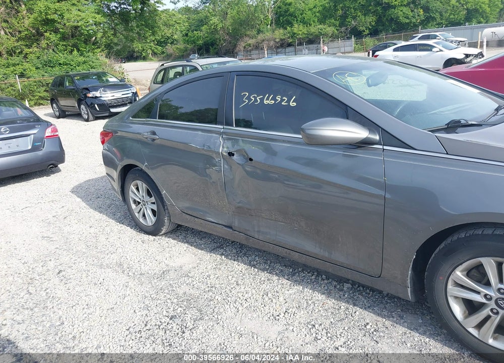2013 HYUNDAI SONATA GLS VIN: 5NPEB4AC2DH773481