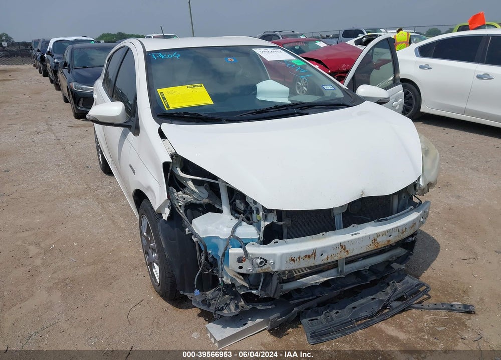 2013 TOYOTA PRIUS C ONE VIN: JTDKDTB32D1554680