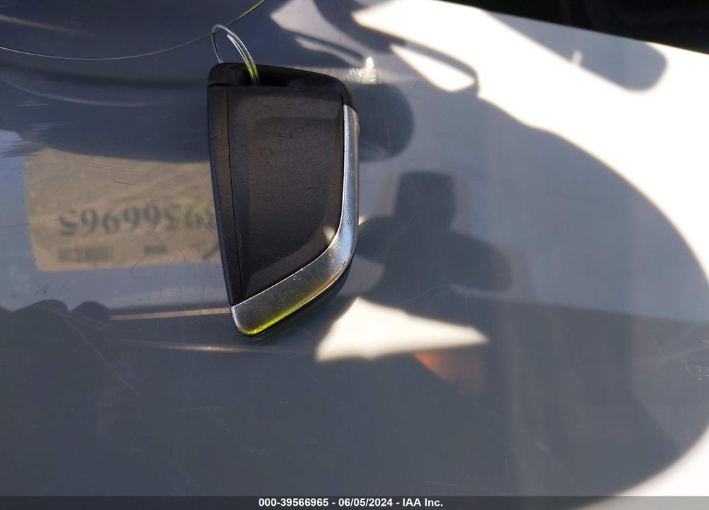2018 BMW X1 SDRIVE28I VIN: WBXHU7C38J5H39777