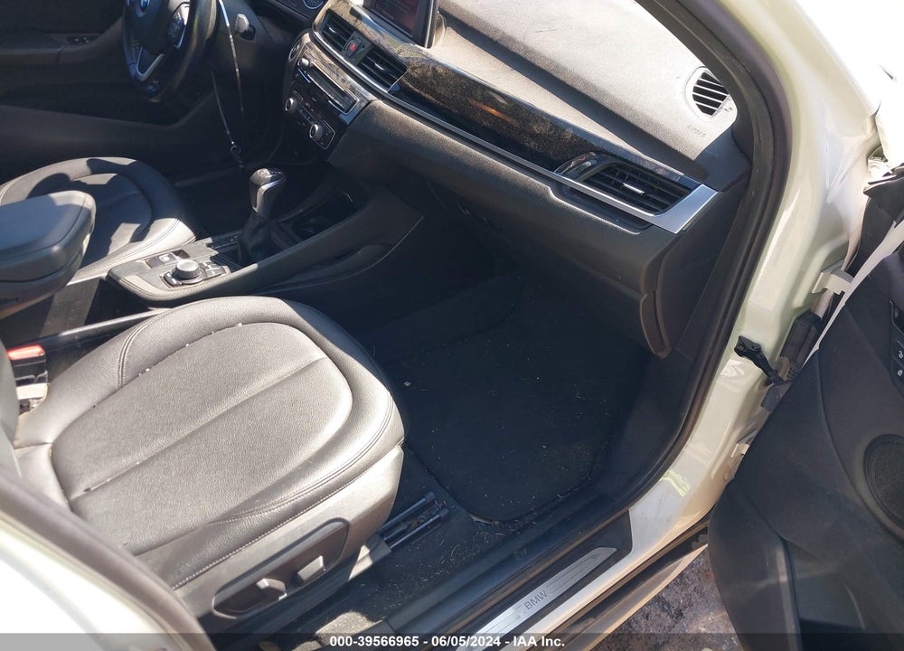 2018 BMW X1 SDRIVE28I VIN: WBXHU7C38J5H39777