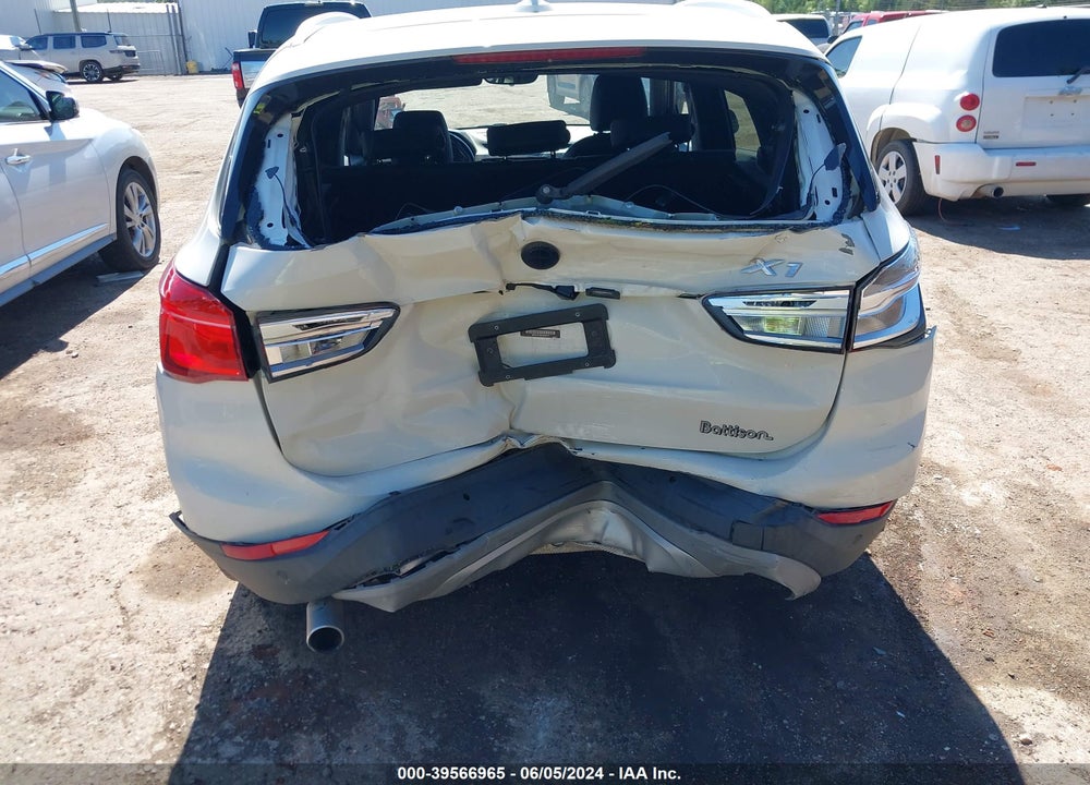 2018 BMW X1 SDRIVE28I VIN: WBXHU7C38J5H39777