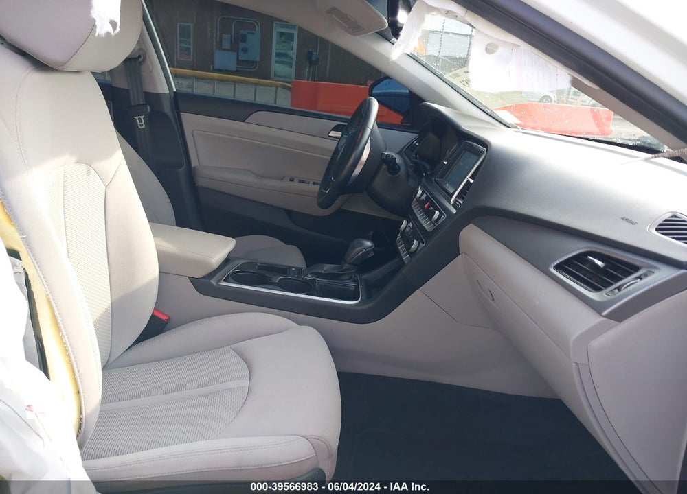 2018 HYUNDAI SONATA SEL VIN: 5NPE34AF4JH657301